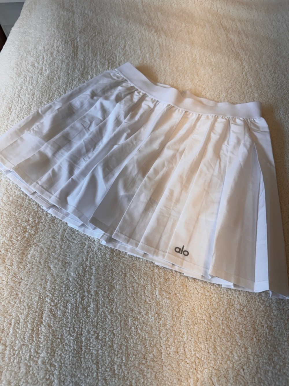 ALO Yoga White Pleated Athletic Skirt